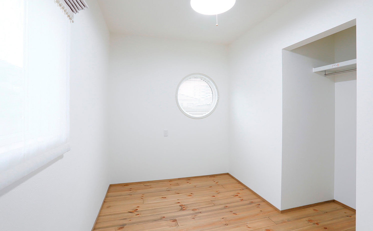 いい家つくる。善匠 【2000万円台｜38坪】ぬり壁と三角屋根のおしゃれな家「リビングには家族が自然に集まります」の建築実例画像20