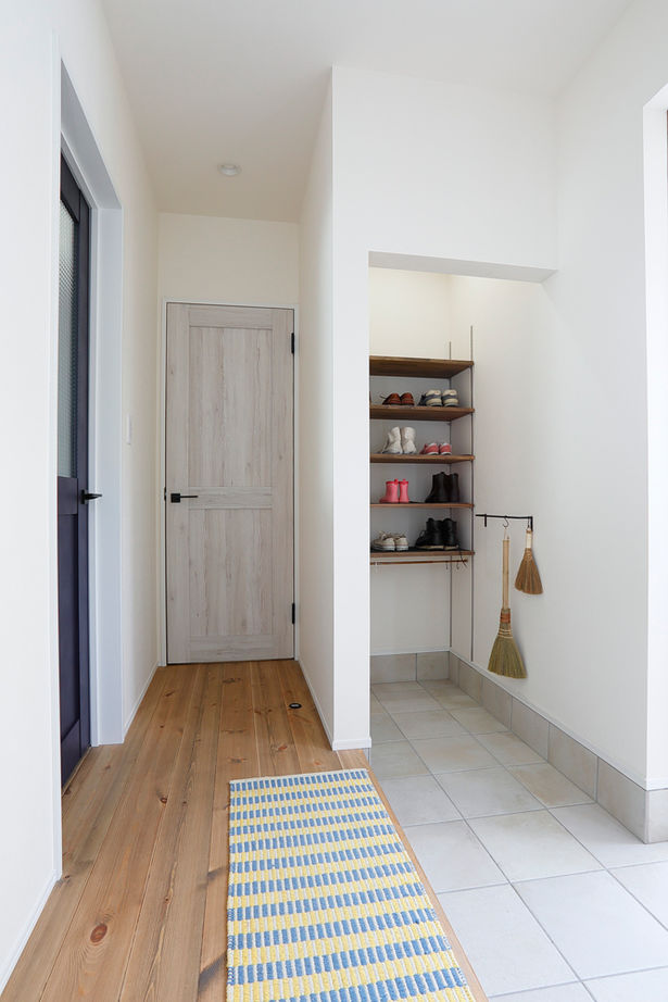 いい家つくる。善匠 【2000万円台｜33坪｜間取り有】シンプルモダンなサーフハウス「一段下げたリビングもお気に入りです」の建築実例画像13