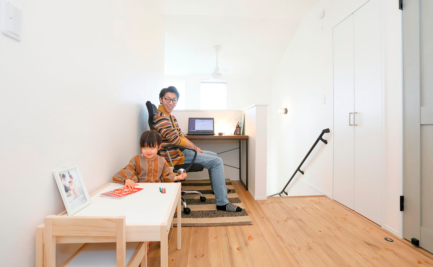 いい家つくる。善匠 【2000万円台｜33坪｜間取り有】シンプルモダンなサーフハウス「一段下げたリビングもお気に入りです」の建築実例画像15