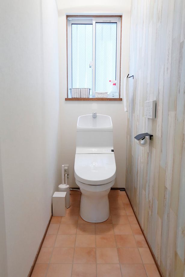 いい家つくる。善匠 【30坪未満｜間取り有】家族の距離を縮める小上がりスペース。南北に細長い土地でも吹抜けで明るく開放的にの建築実例画像13