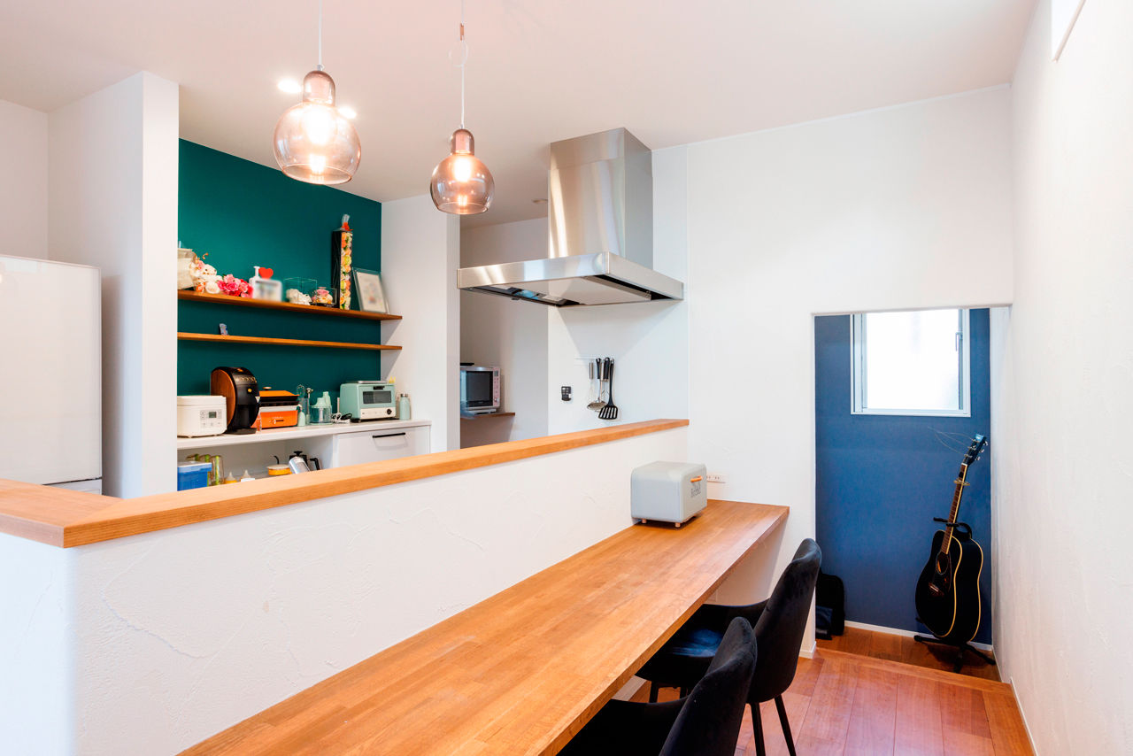 いい家つくる。善匠 【1000万円台｜30坪未満の家｜間取り有】囲まれた中庭やアイアン階段、ダウンリビングのあるコンパクトな家の建築実例画像4