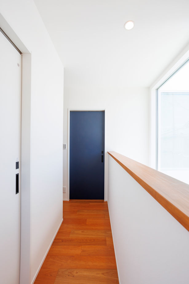 いい家つくる。善匠 【1000万円台｜30坪未満の家｜間取り有】囲まれた中庭やアイアン階段、ダウンリビングのあるコンパクトな家の建築実例画像10