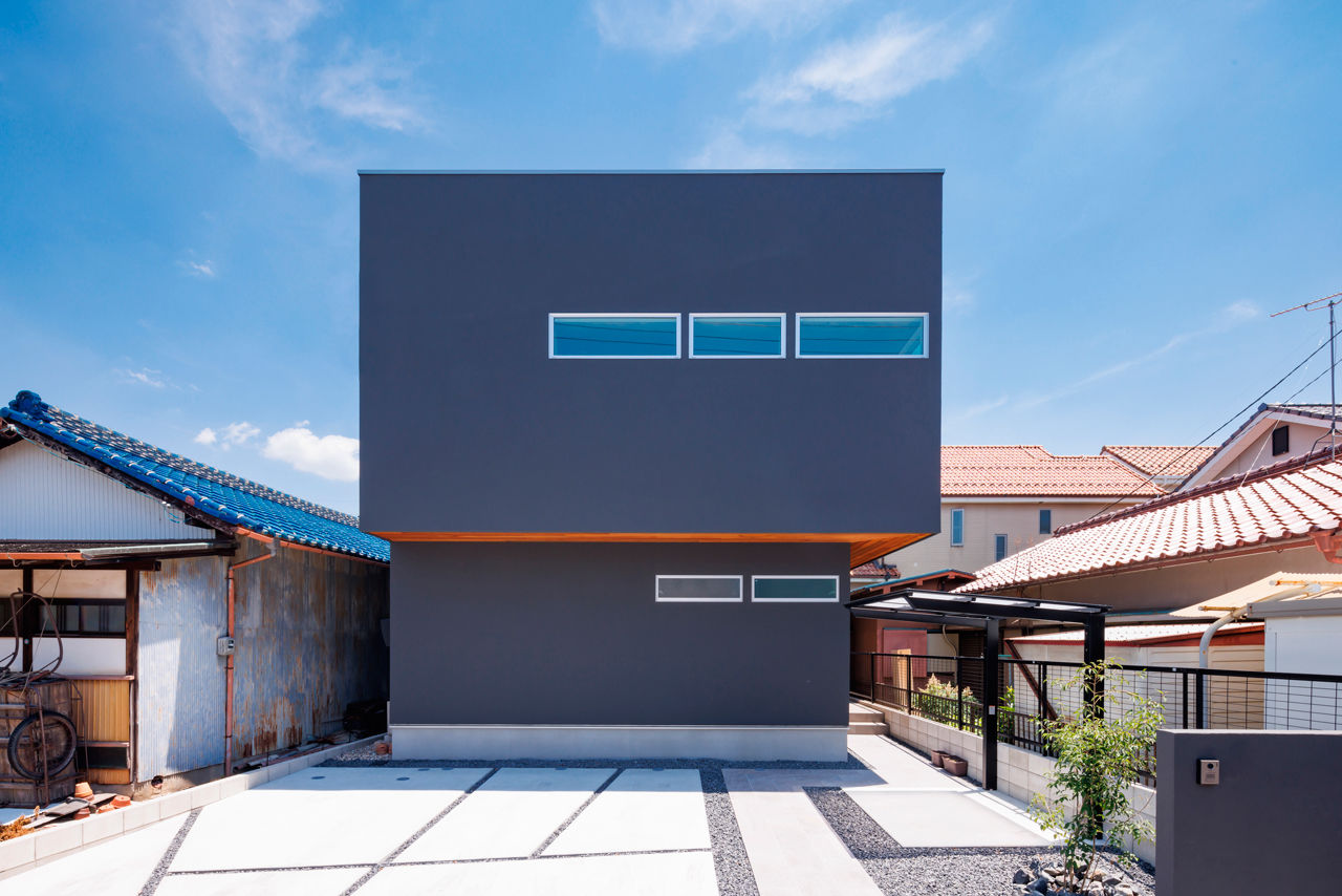 いい家つくる。善匠 【2000万円台｜2階リビング×中庭｜間取り有】ポイントは中庭と窓の配置。密集地でも叶う開放的な暮らしの建築実例画像1