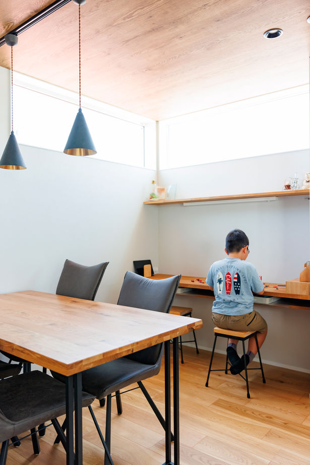 いい家つくる。善匠 【2000万円台｜2階リビング×中庭｜間取り有】ポイントは中庭と窓の配置。密集地でも叶う開放的な暮らしの建築実例画像5