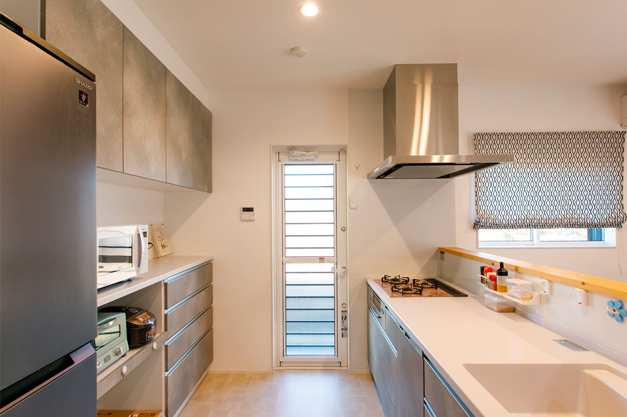 いい家つくる。善匠 【2000万円台｜インナーガレージ｜間取り有】外観はかっこよく！20代で建てた木のぬくもりに癒される家の建築実例画像5