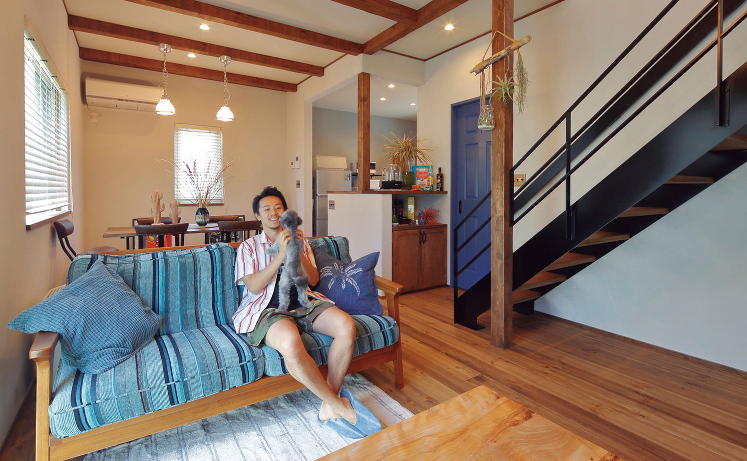 いい家つくる。善匠 【2000万円台｜30坪未満｜間取り有】海外テイスト満載の２階建て「空間ごとにイメージを変えました」の建築実例画像2