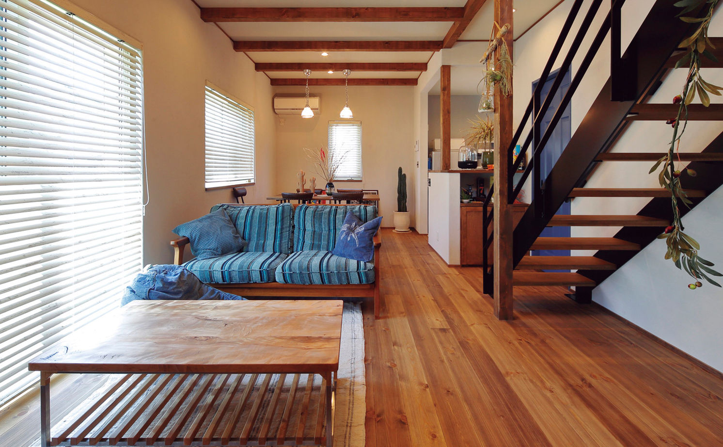 いい家つくる。善匠 【2000万円台｜30坪未満｜間取り有】海外テイスト満載の２階建て「空間ごとにイメージを変えました」の建築実例画像4