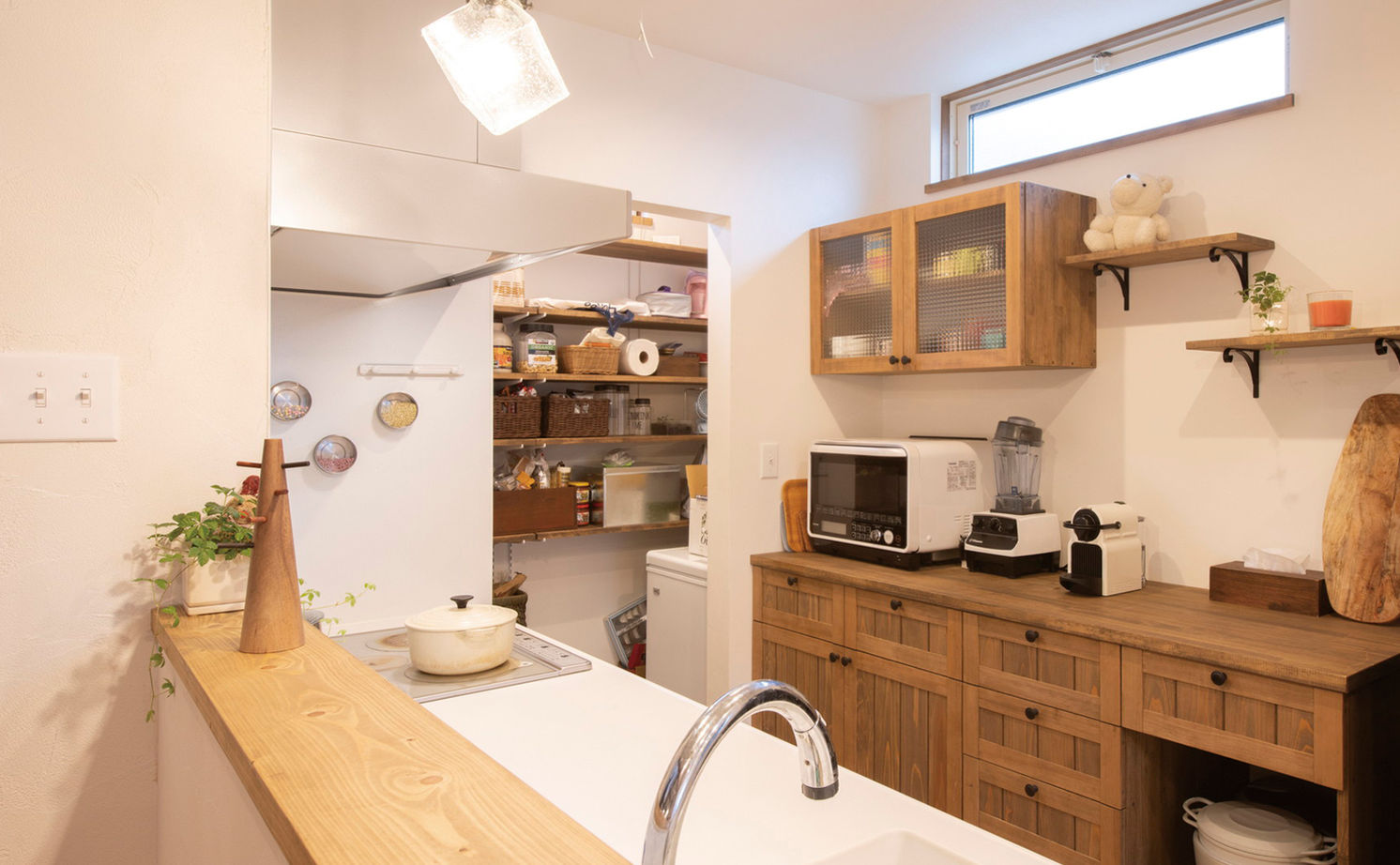 いい家つくる。善匠 【2000万円台｜間取り有】30坪のおしゃれな２階建て「薪ストーブのあるリビングに家族が自然に集まります」の建築実例画像5