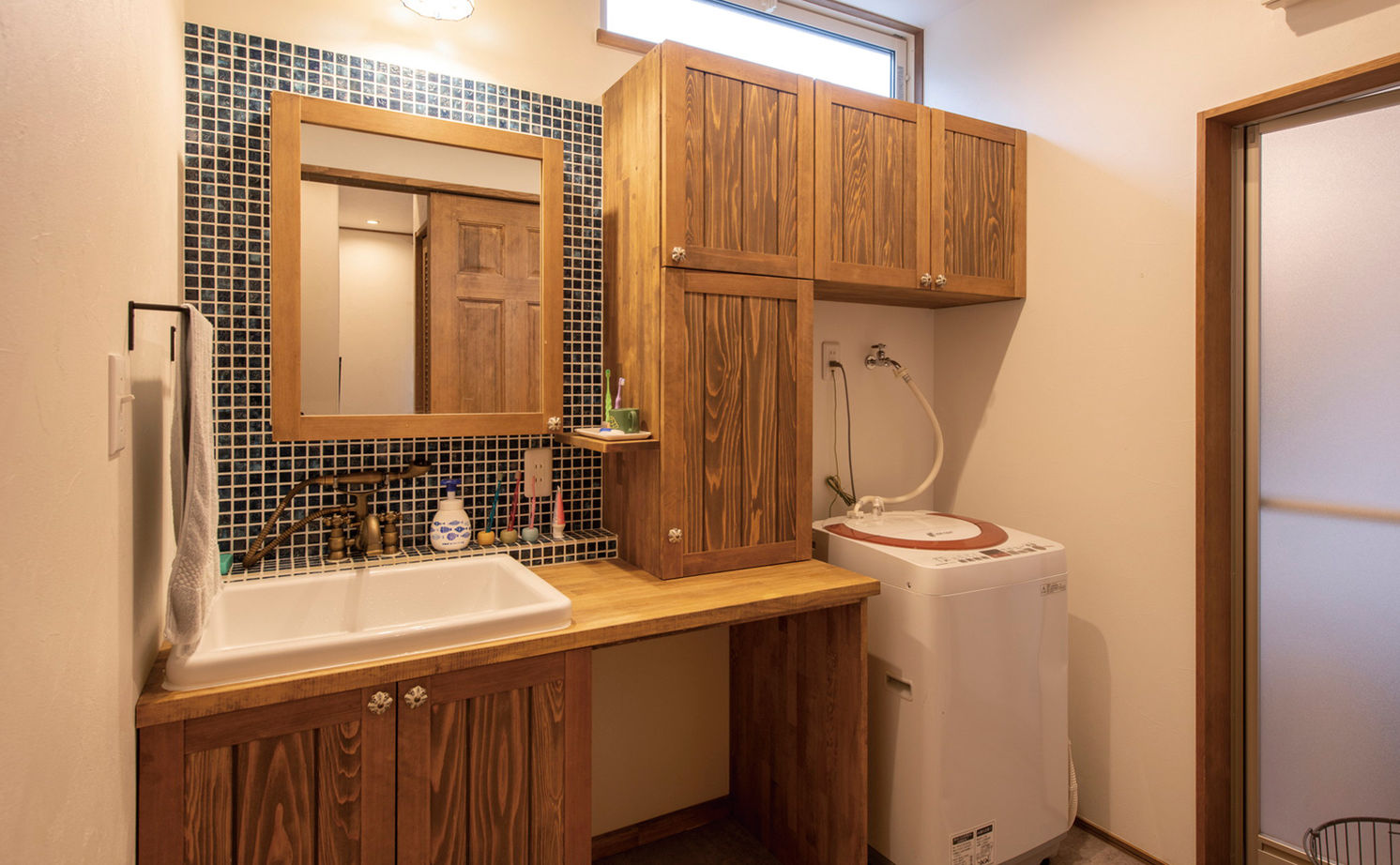 いい家つくる。善匠 【2000万円台｜間取り有】30坪のおしゃれな２階建て「薪ストーブのあるリビングに家族が自然に集まります」の建築実例画像8