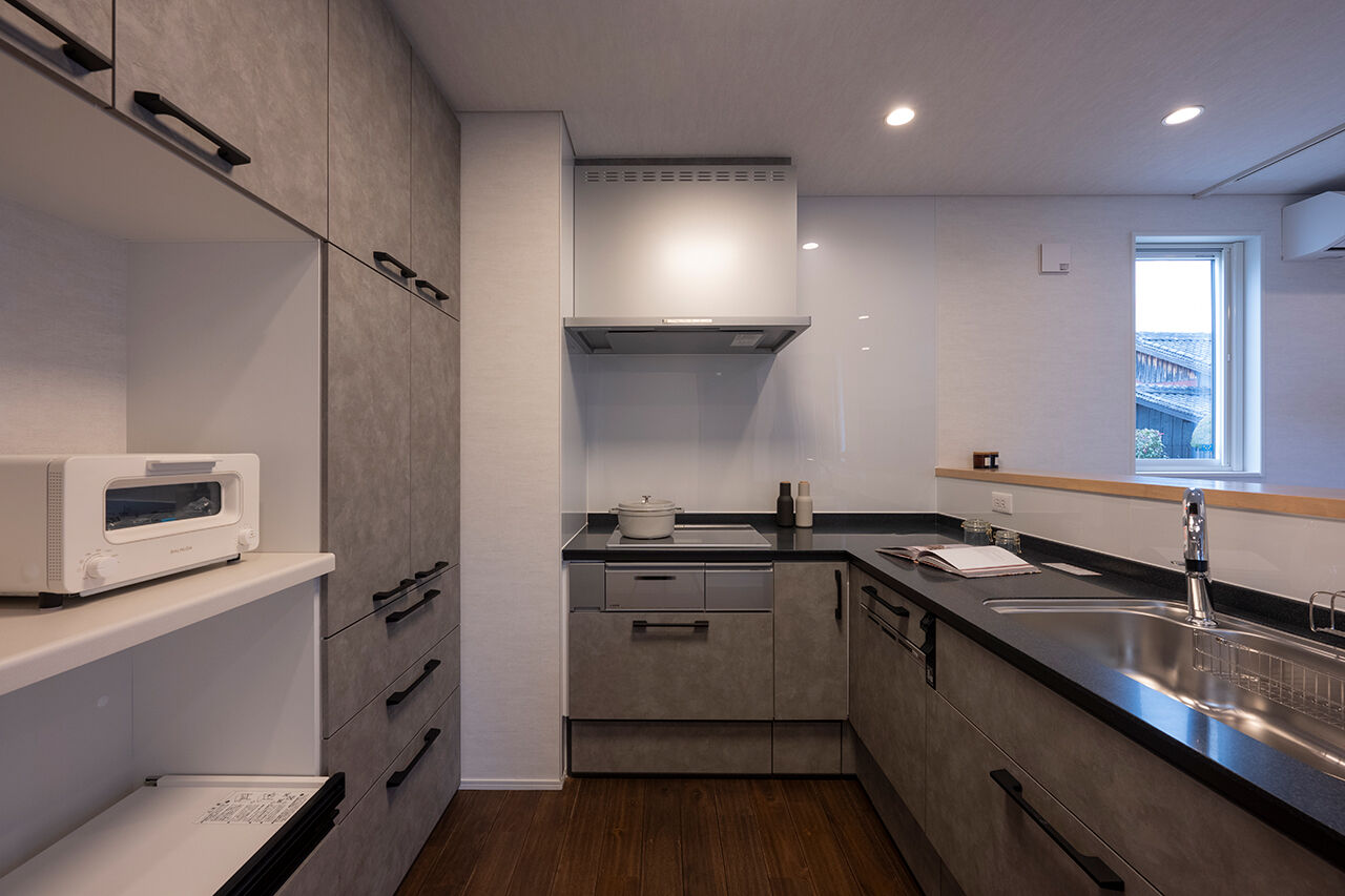 茂山組 蓄電池搭載の省エネ住宅。1階で暮らしが完結する平屋プラスワンの家の建築実例画像6