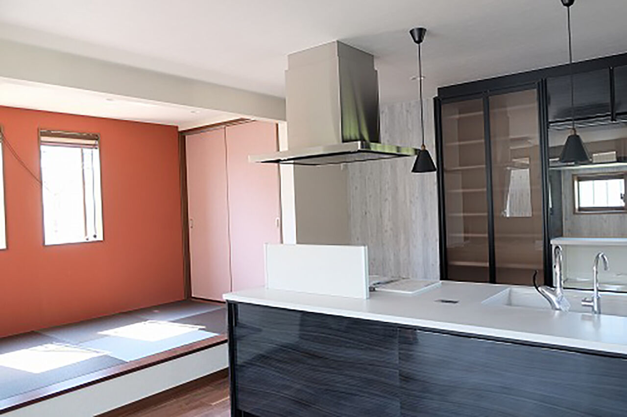 茂山組 海と青空が似合う連続窓がスタイリッシュな家の建築実例画像4