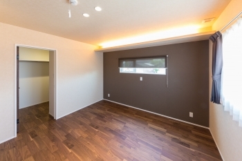 大きな森　永井工業 吹き抜けから太陽の光がたっぷり注ぐ、家族全員が明るく幸せに暮らせる家の建築実例画像7