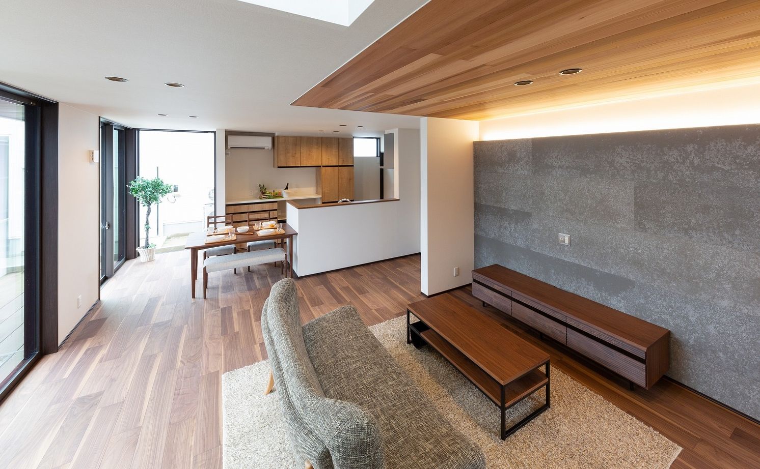 大きな森　永井工業 デザインにも暮らしやすさにも大満足。こだわりを詰め込んだカフェスタイルの家の建築実例画像4