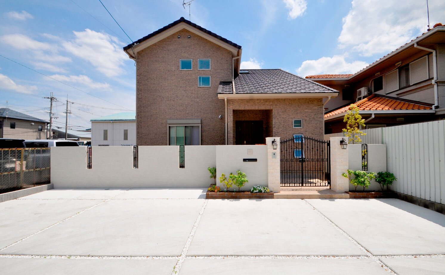 フォーシステムカンパニー 【八尾市/2229万円/間取図有】格調高いデザインと高い性能、暮らしやすい工夫を盛り込んだ住まいの建築実例画像