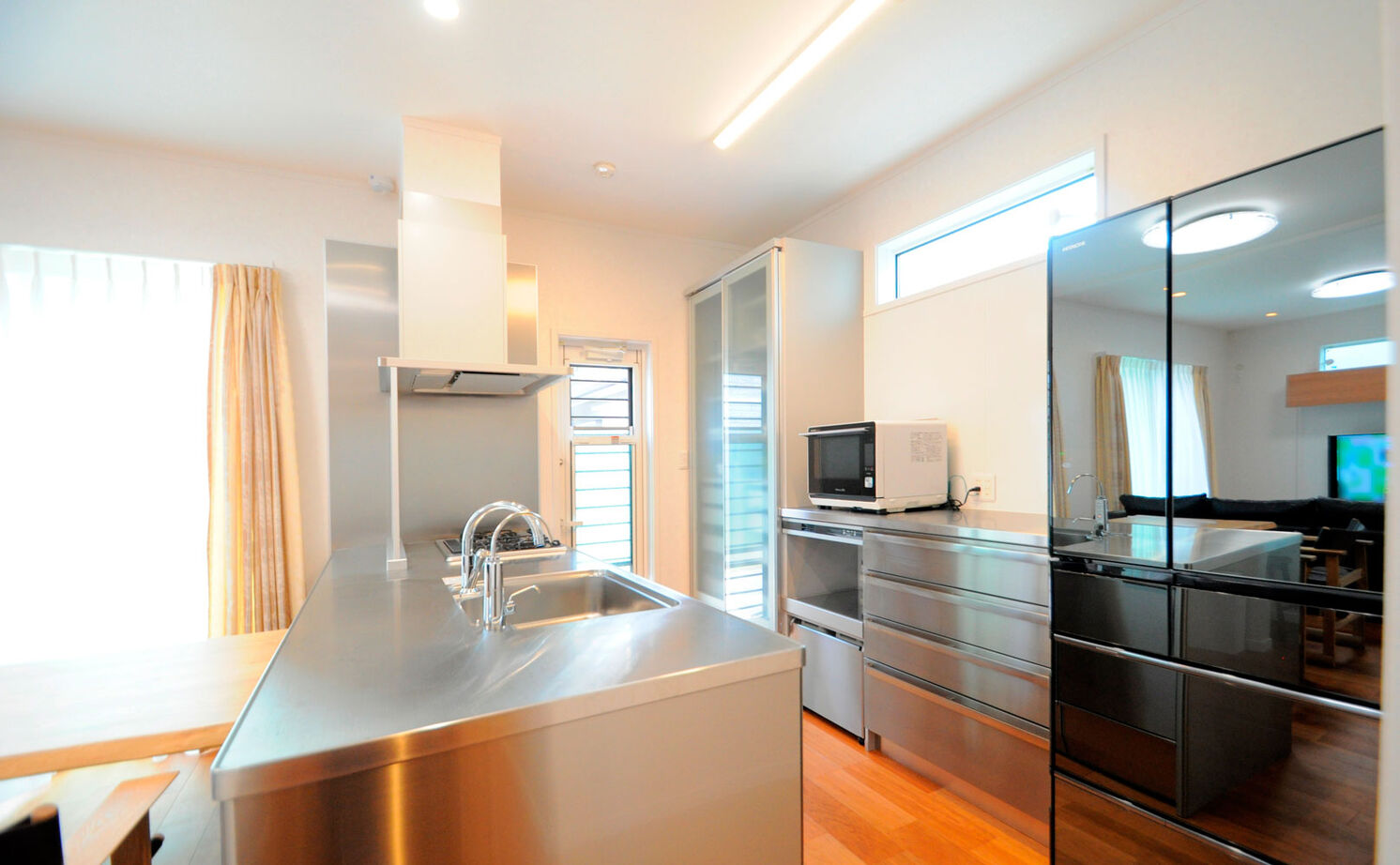 フォーシステムカンパニー 【八尾市/2229万円/間取図有】格調高いデザインと高い性能、暮らしやすい工夫を盛り込んだ住まいの建築実例画像6