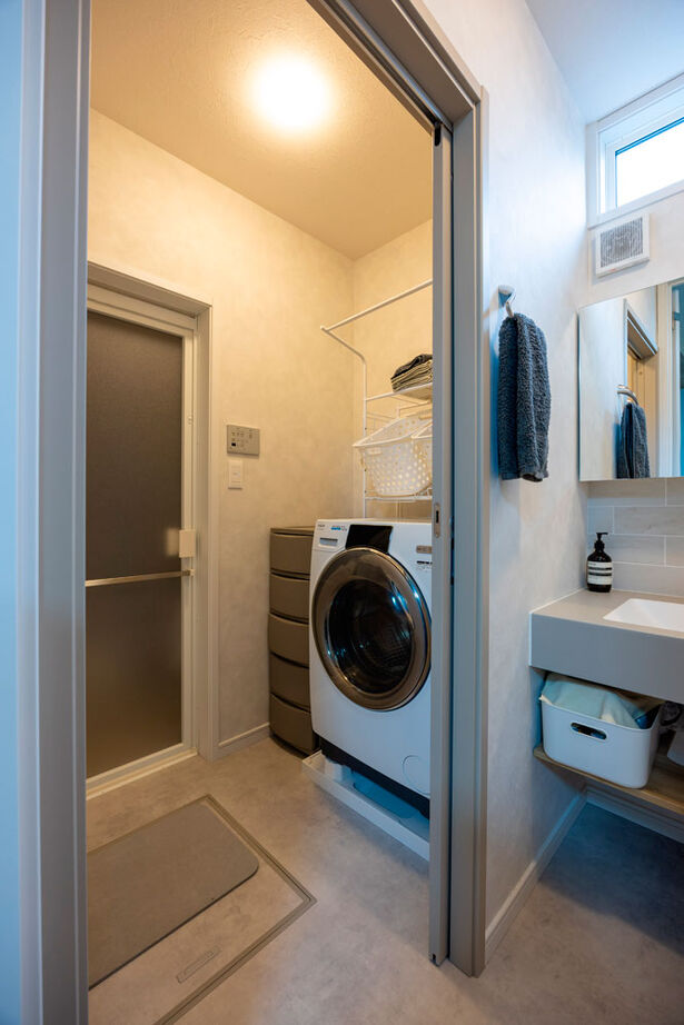 フォーシステムカンパニー 【大阪府/1756万円/間取り図有/長期優良】木目調×グレーでまとめたナチュラルモダンな愛犬と暮らす家の建築実例画像11