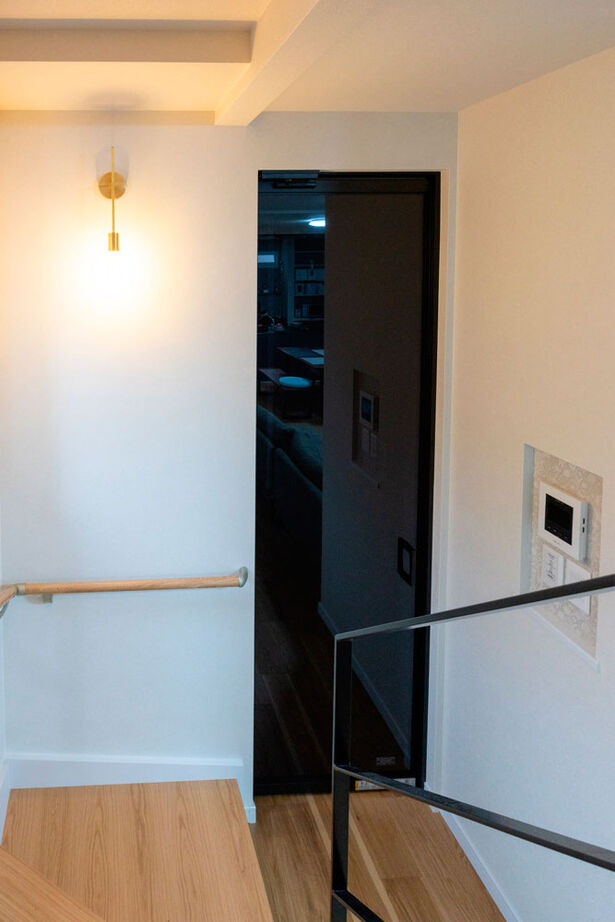 フォーシステムカンパニー 【大阪府/1756万円/間取り図有/長期優良】木目調×グレーでまとめたナチュラルモダンな愛犬と暮らす家の建築実例画像12