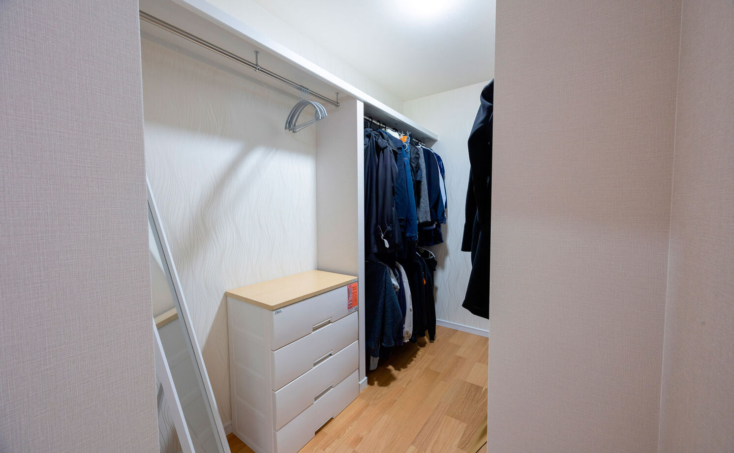 フォーシステムカンパニー 【大阪府/1756万円/間取り図有/長期優良】木目調×グレーでまとめたナチュラルモダンな愛犬と暮らす家の建築実例画像17