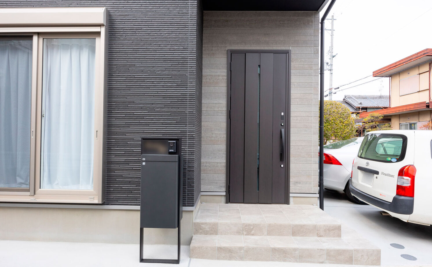 フォーシステムカンパニー 【大阪府/1756万円/間取り図有/長期優良】木目調×グレーでまとめたナチュラルモダンな愛犬と暮らす家の建築実例画像20