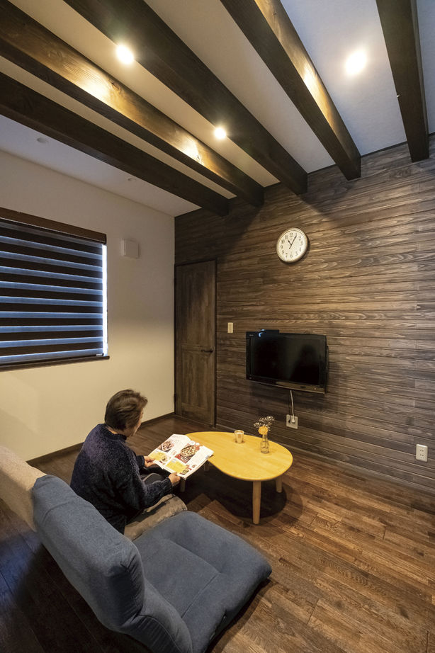 TDホーム静岡西　ウエストンホームズ 【静岡市｜二世帯住宅】三世代にやさしい天然木の高性能住宅。坪庭のあるバスルームは旅館のようの建築実例画像10