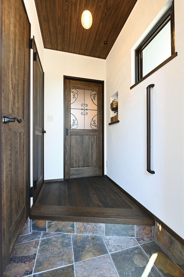 TDホーム静岡西　ウエストンホームズ 【静岡市｜1000万円台｜21.2坪｜平屋ライク】１階で暮らしが完結♪愛犬と暮らすレトロモダンな無垢の家の建築実例画像10