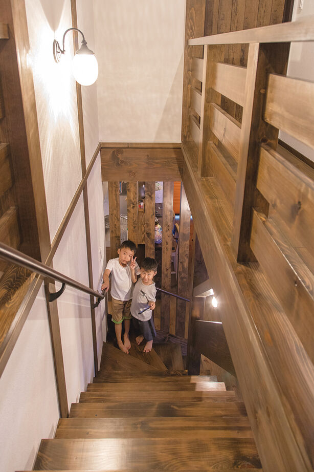 TDホーム静岡西　ウエストンホームズ 【焼津市｜2000万円台】どこか懐かしい雰囲気にほっとくつろぐ。レトロ感あふれる無垢の家の建築実例画像6