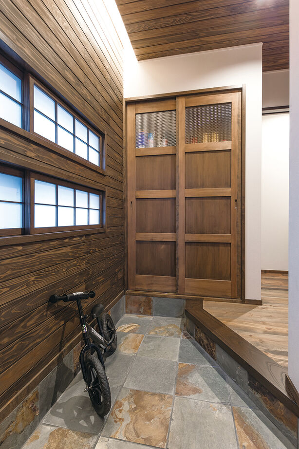 TDホーム静岡西　ウエストンホームズ 【焼津市｜2000万円台】どこか懐かしい雰囲気にほっとくつろぐ。レトロ感あふれる無垢の家の建築実例画像10