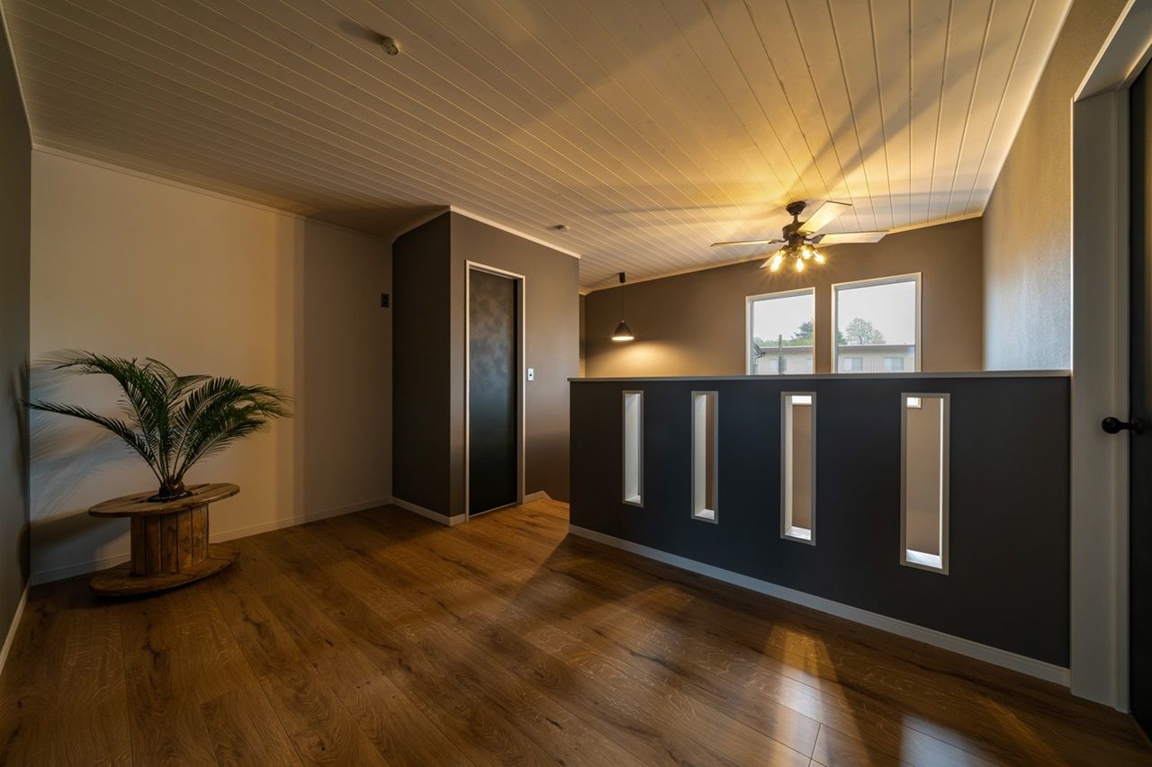 ash/佐藤工務店 【相模原市｜カバードポーチ｜二世帯住宅】間取りの工夫で、家族みんなの気配を感じられるアメリカンハウスの建築実例画像6