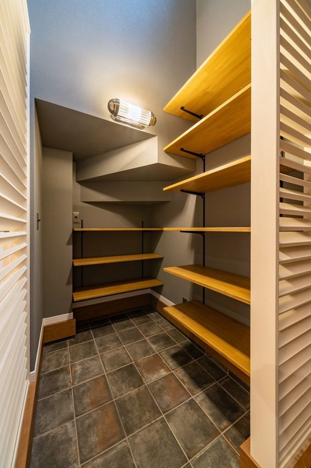 ash/佐藤工務店 【相模原市｜カバードポーチ｜二世帯住宅】間取りの工夫で、家族みんなの気配を感じられるアメリカンハウスの建築実例画像9