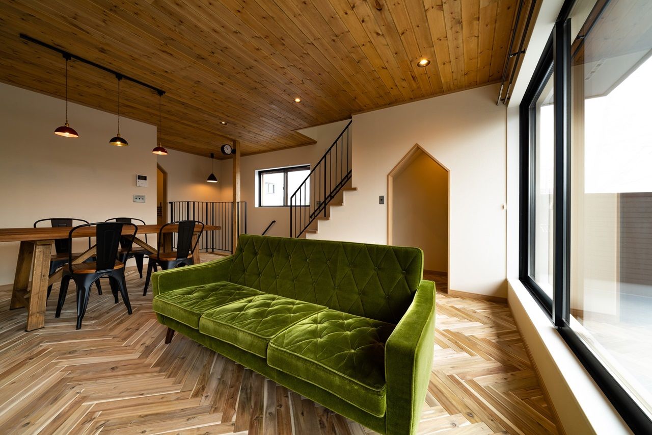 ash/佐藤工務店 【相模原市｜完全分離二世帯｜2階リビング】親世帯も子世帯もそれぞれが快適に過ごせるブルックリンハウスの建築実例画像2