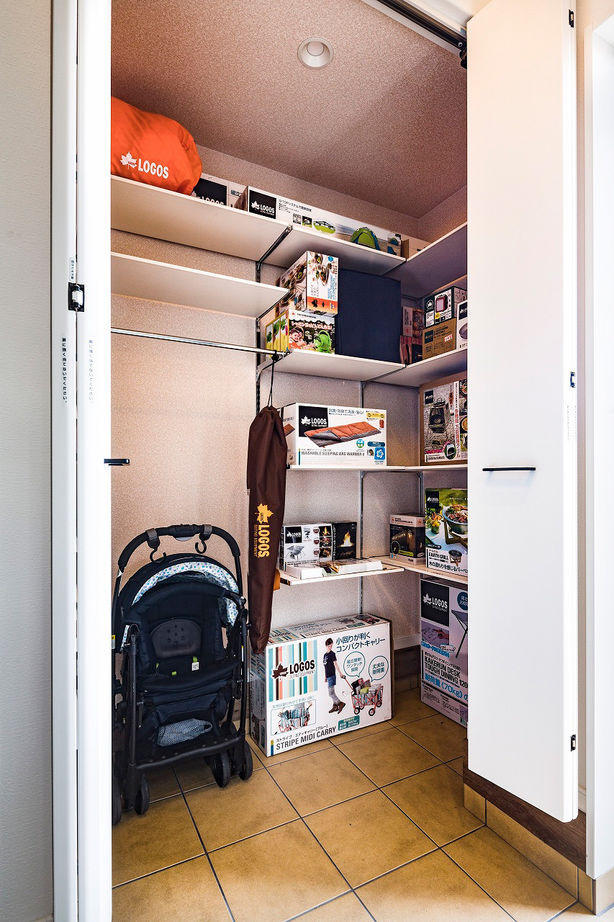 高橋開発の注文住宅 【大阪/2300万円台/2階建て/ロジア/間取り図有】中庭で存分に遊べるカリフォルニアスタイルのお家の建築実例画像10