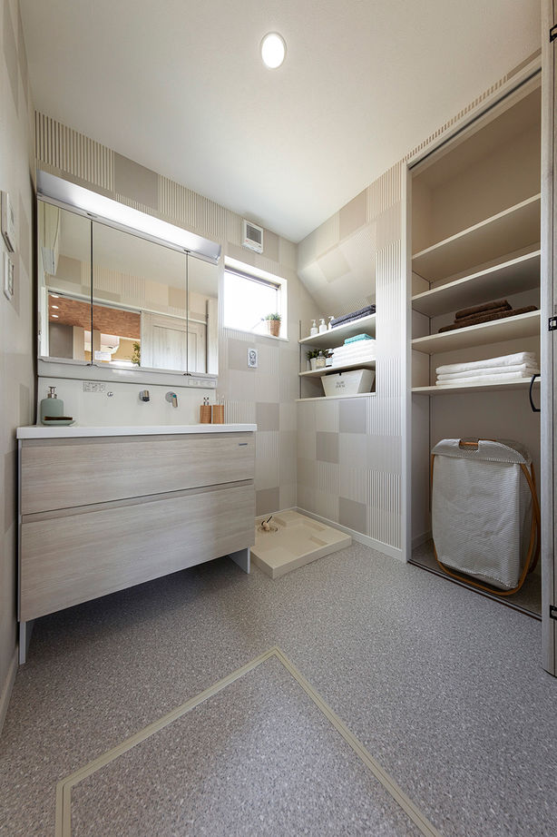 高橋開発の注文住宅 【大阪/1700万円台/ロジア/2階建て/ロフト/間取り図有】緑が映えるボタニカルな中庭のある30坪の家の建築実例画像9