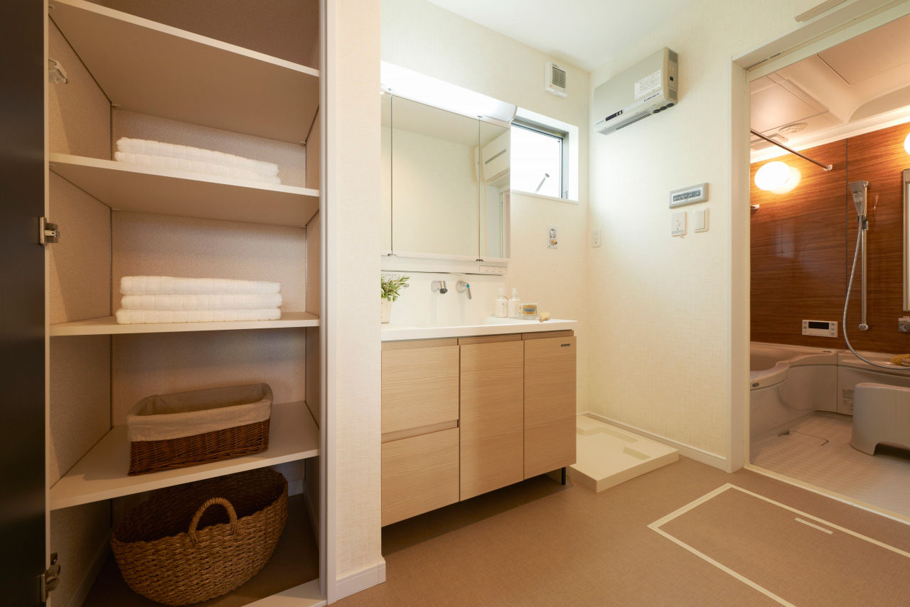 高橋開発の注文住宅 【大阪/2200万円台/2階建て/ロジア/間取り図有】約10畳ものロジアを設けた豊かな時間を過ごせる家の建築実例画像9