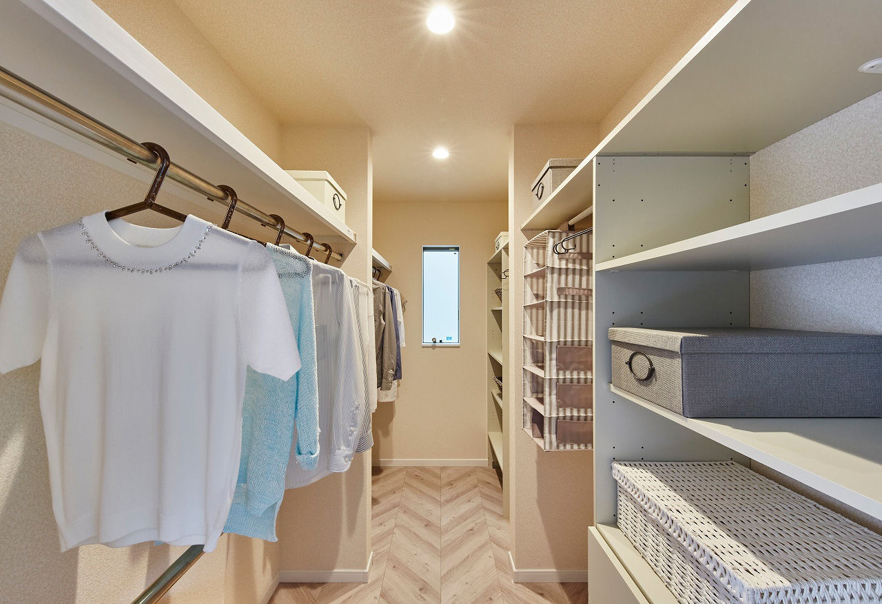 高橋開発の注文住宅 【大阪/2300万円台/中庭/延床33坪/間取り図有】土間収納やWICと収納充実でスッキリ暮らせる住まいの建築実例画像7