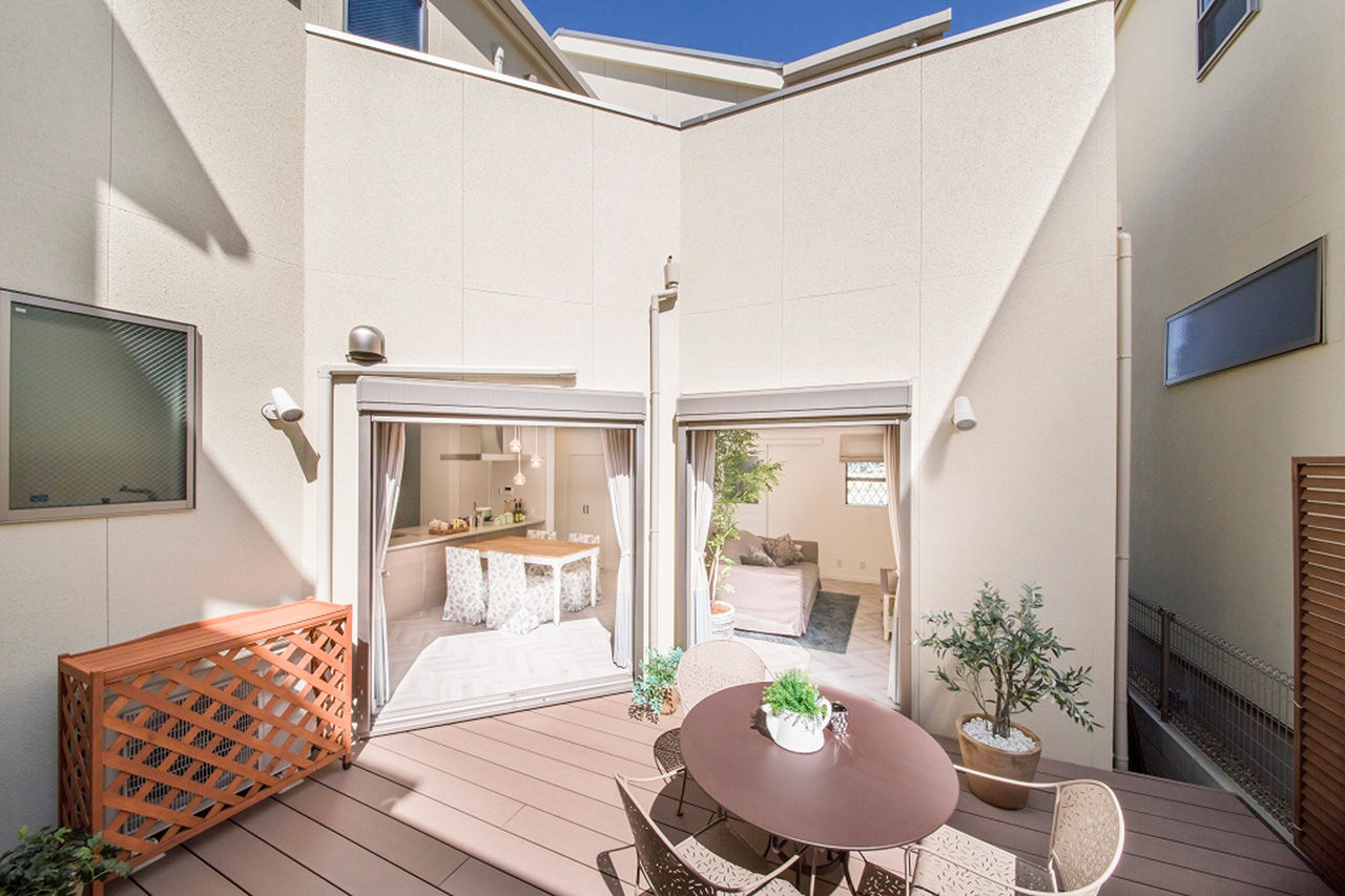 高橋開発の注文住宅 【大阪/2300万円台/中庭/延床33坪/間取り図有】土間収納やWICと収納充実でスッキリ暮らせる住まいの建築実例画像10