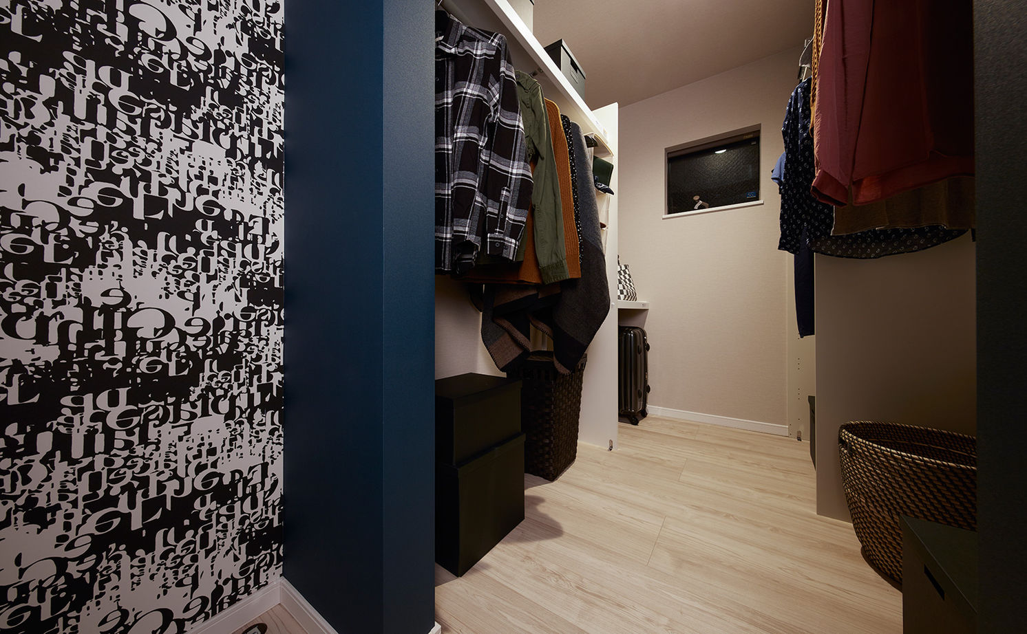 高橋開発の注文住宅 大阪/2200万円台/延床33坪/ロジア/間取り図有】吹き抜けとバルコニーでダイナミックな空間が目を惹く家の建築実例画像9