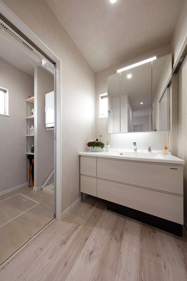 高橋開発の注文住宅 【大阪/2700万円台/延床33坪/間取り図有】広々リビングで家族それぞれが好きな時間を過ごせるくつろぎの家の建築実例画像8