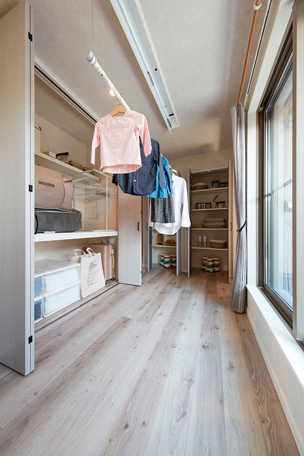 高橋開発の注文住宅 【大阪/2700万円台/延床33坪/間取り図有】広々リビングで家族それぞれが好きな時間を過ごせるくつろぎの家の建築実例画像11