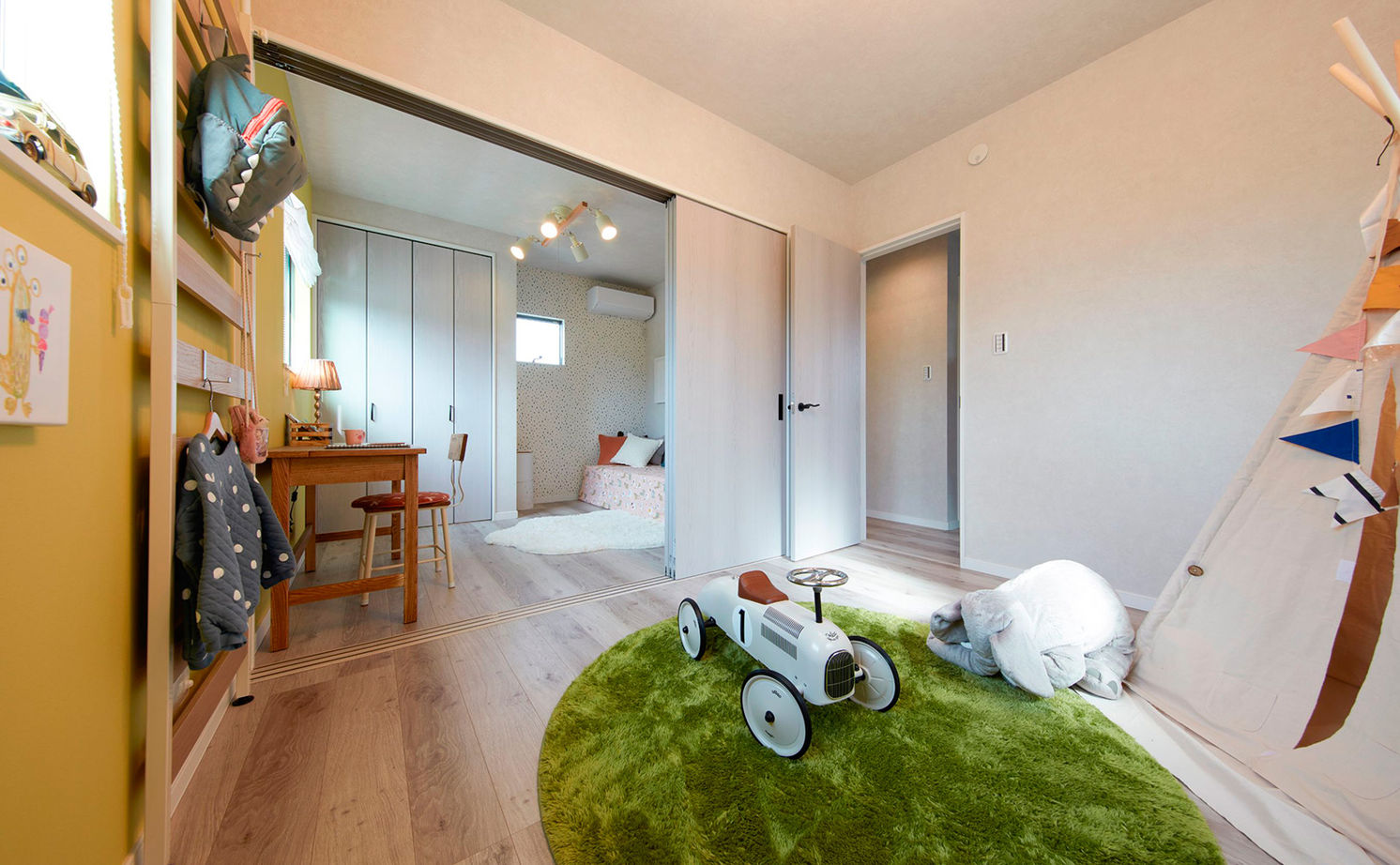 高橋開発の注文住宅 【大阪/2700万円台/延床33坪/間取り図有】広々リビングで家族それぞれが好きな時間を過ごせるくつろぎの家の建築実例画像12