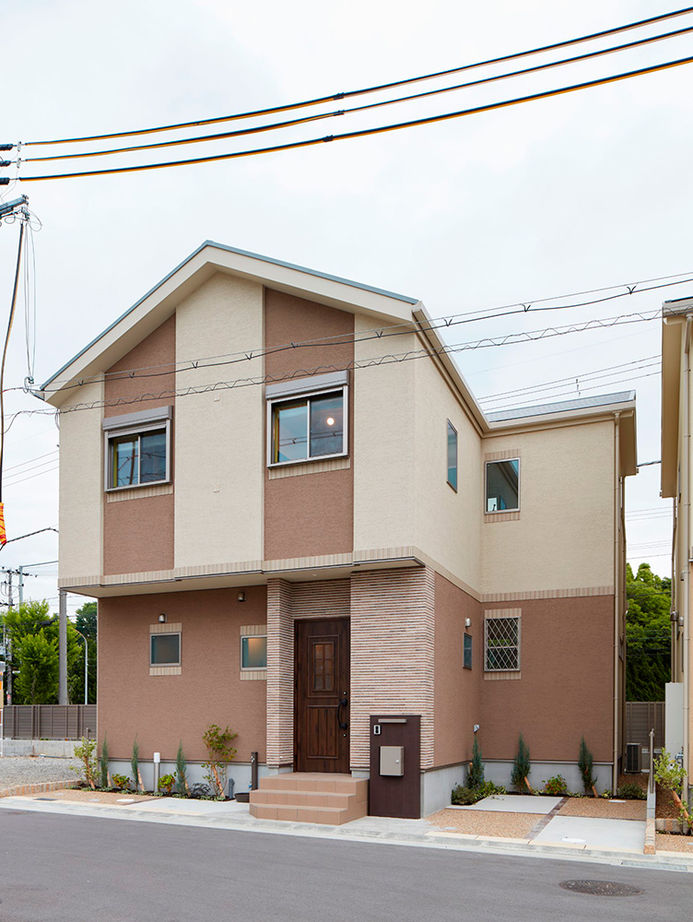 高橋開発の注文住宅 【大阪/2700万円台/延床33坪/間取り図有】広々リビングで家族それぞれが好きな時間を過ごせるくつろぎの家の建築実例画像15