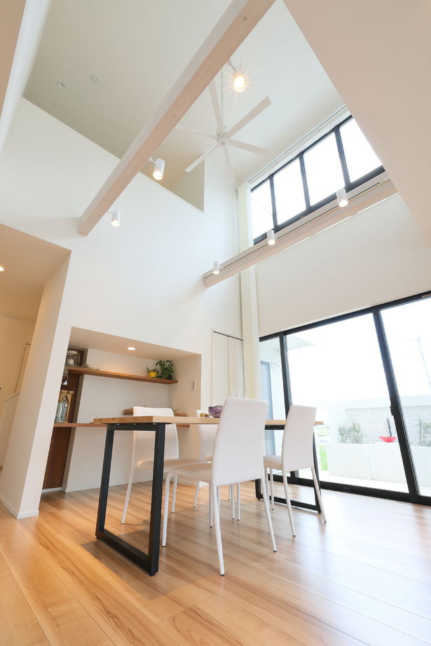 シブサワスタイル 想像以上の提案に感動。大きな窓からの光に癒される家の建築実例画像4