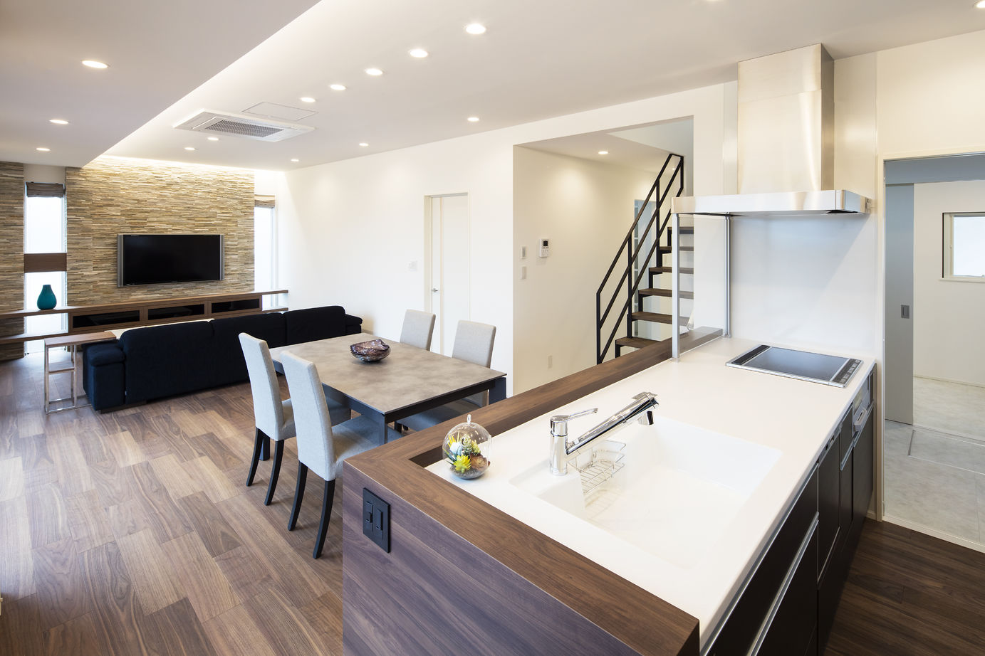 シブサワスタイル 【本体価格2700～2799万円】ナチュラルリゾートモダン×ガレージハウスの建築実例画像3