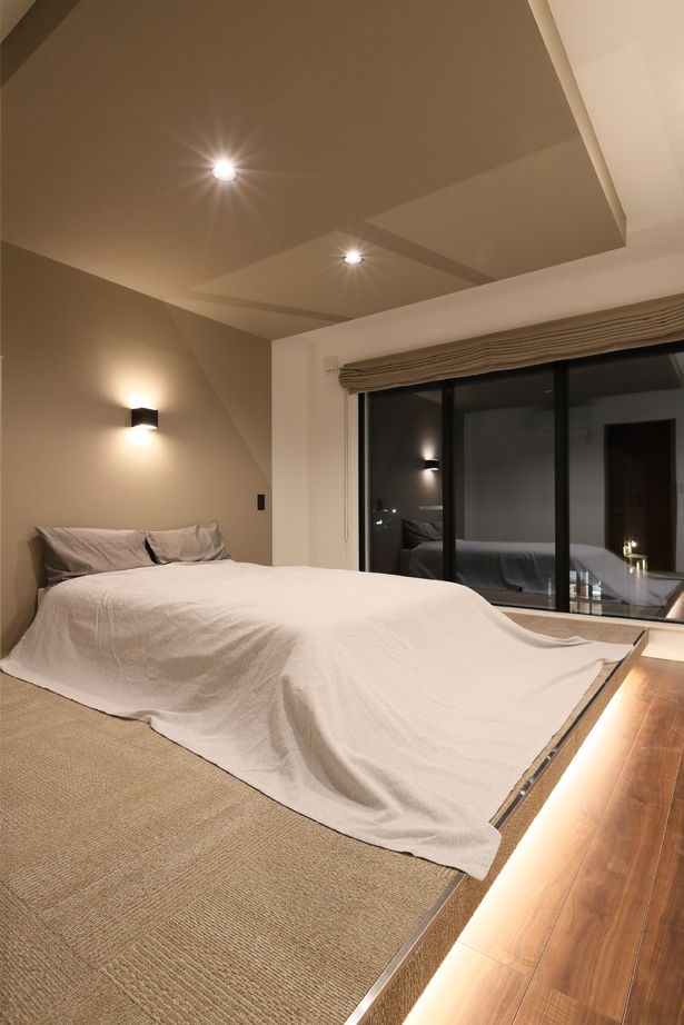 シブサワスタイル エントランス×ガレージのあるリゾートハウスの建築実例画像10