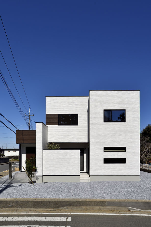 シブサワスタイル 【本体価格2300～2399万円】グリーンルームを囲む寛ぎに満ち溢れた家の建築実例画像2