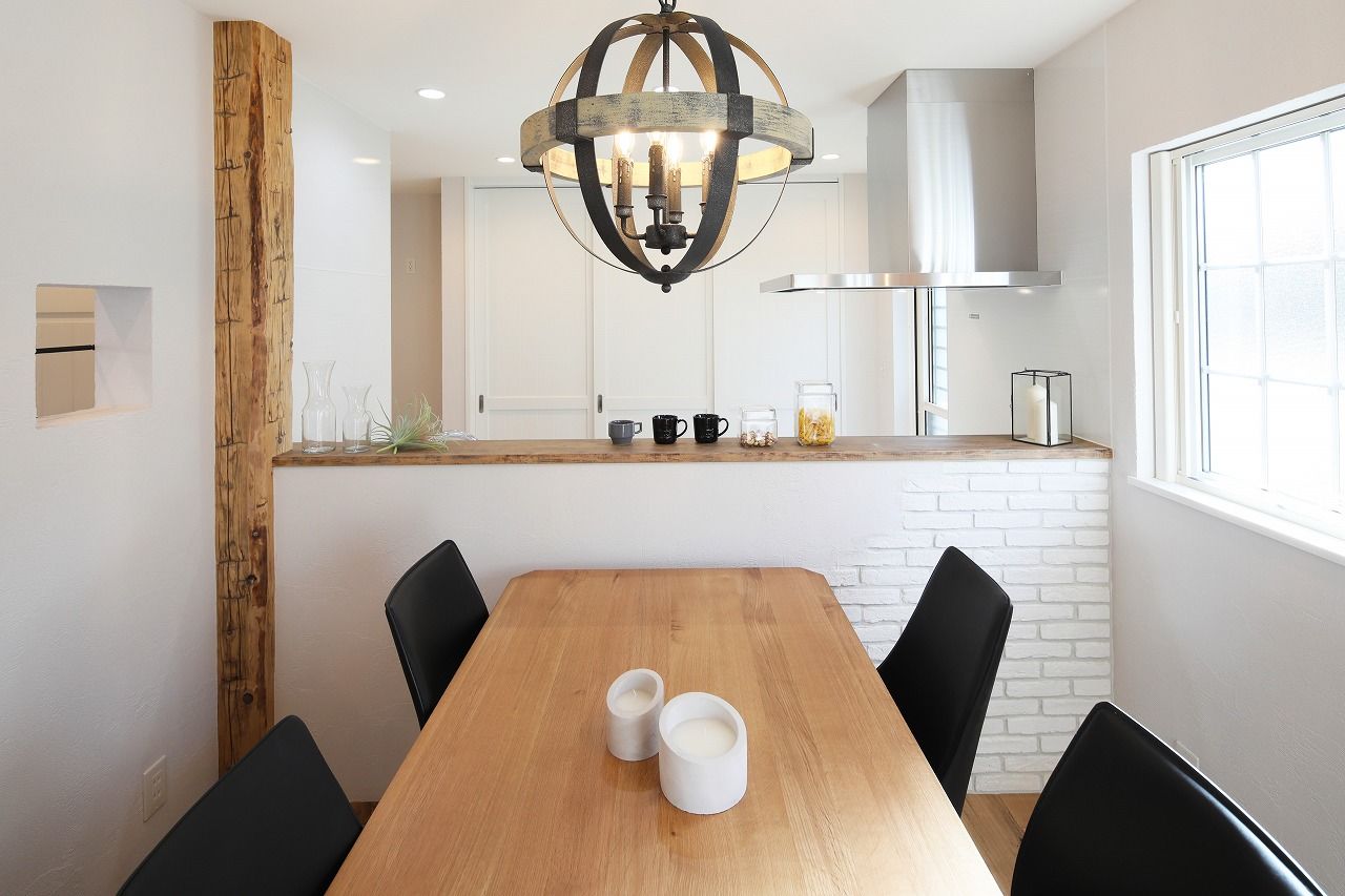 シブサワスタイル ルーフバルコニーのあるシンプルなメルヘンハウスの建築実例画像7