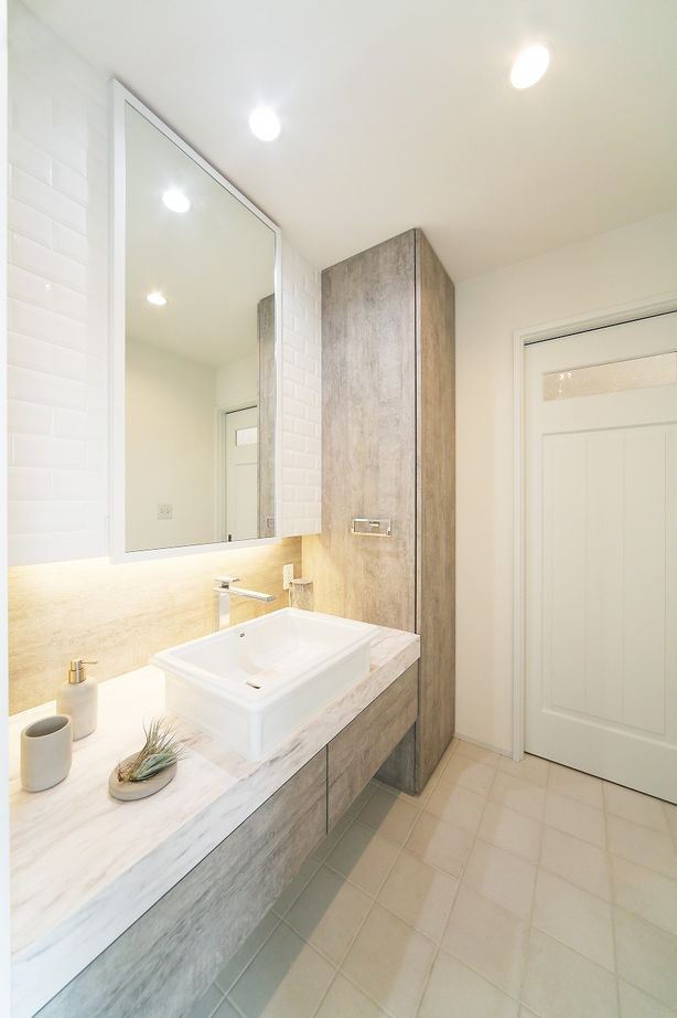 シブサワスタイル ルーフバルコニーのあるシンプルなメルヘンハウスの建築実例画像8