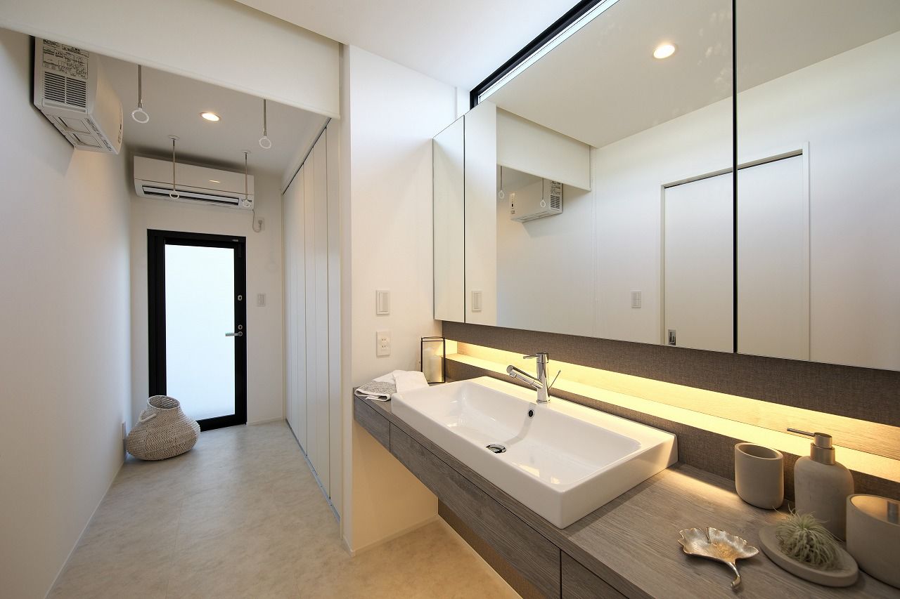 シブサワスタイル リゾートモダンな雰囲気漂う、高級感と洗練感が漂う二世帯住宅の建築実例画像7