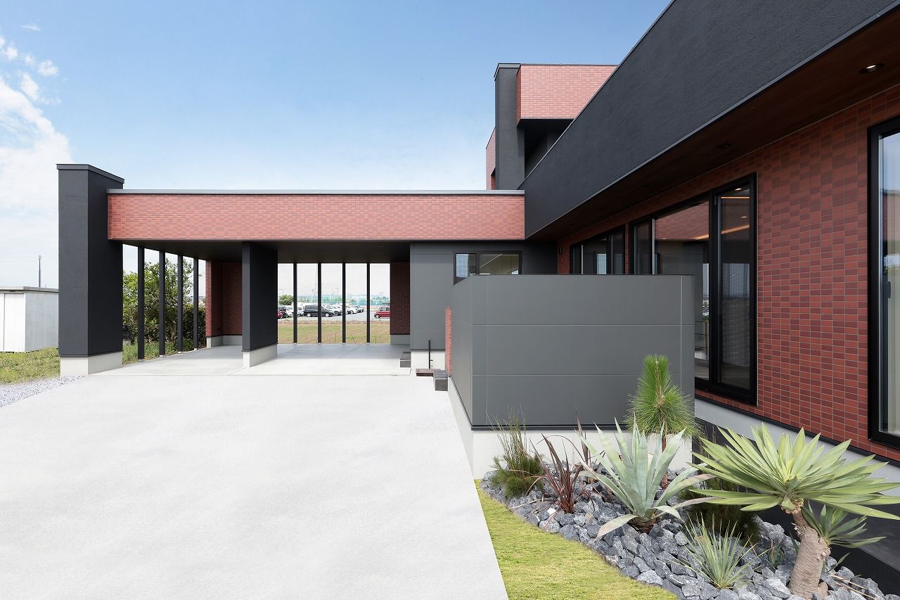 シブサワスタイル 【本体価格3400～3499万円】アウトラインバランスと水平ラインが美しい、モダンリゾートハウスの建築実例画像3