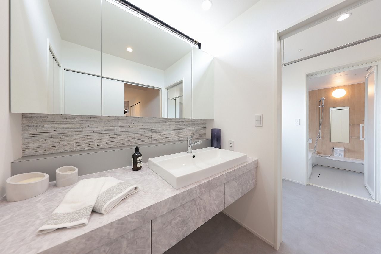 シブサワスタイル 【本体価格3400～3499万円】アウトラインバランスと水平ラインが美しい、モダンリゾートハウスの建築実例画像7