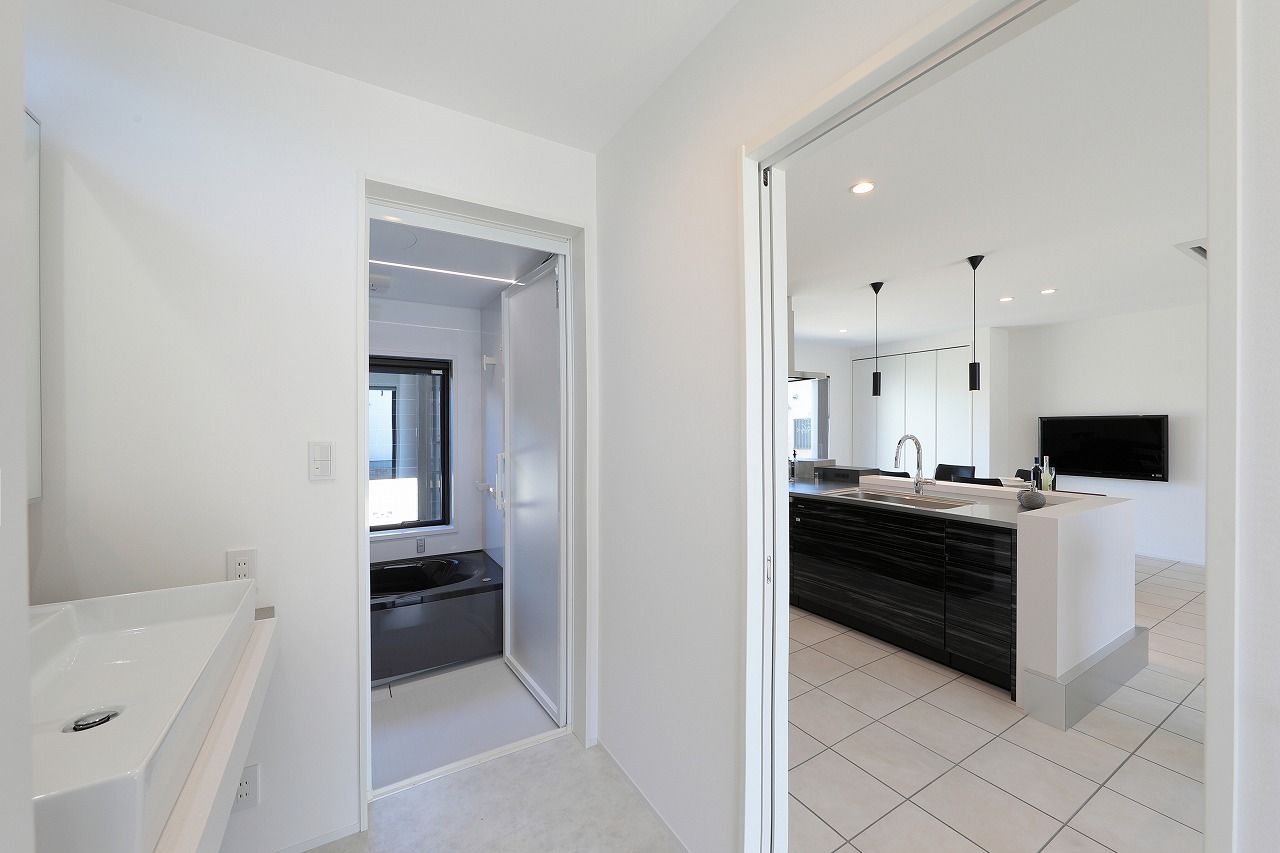 シブサワスタイル 【平屋/本体価格2200～2299万円】希望を超える驚きのプランでかなえた、美しく暮らしやすい理想の平屋の建築実例画像8